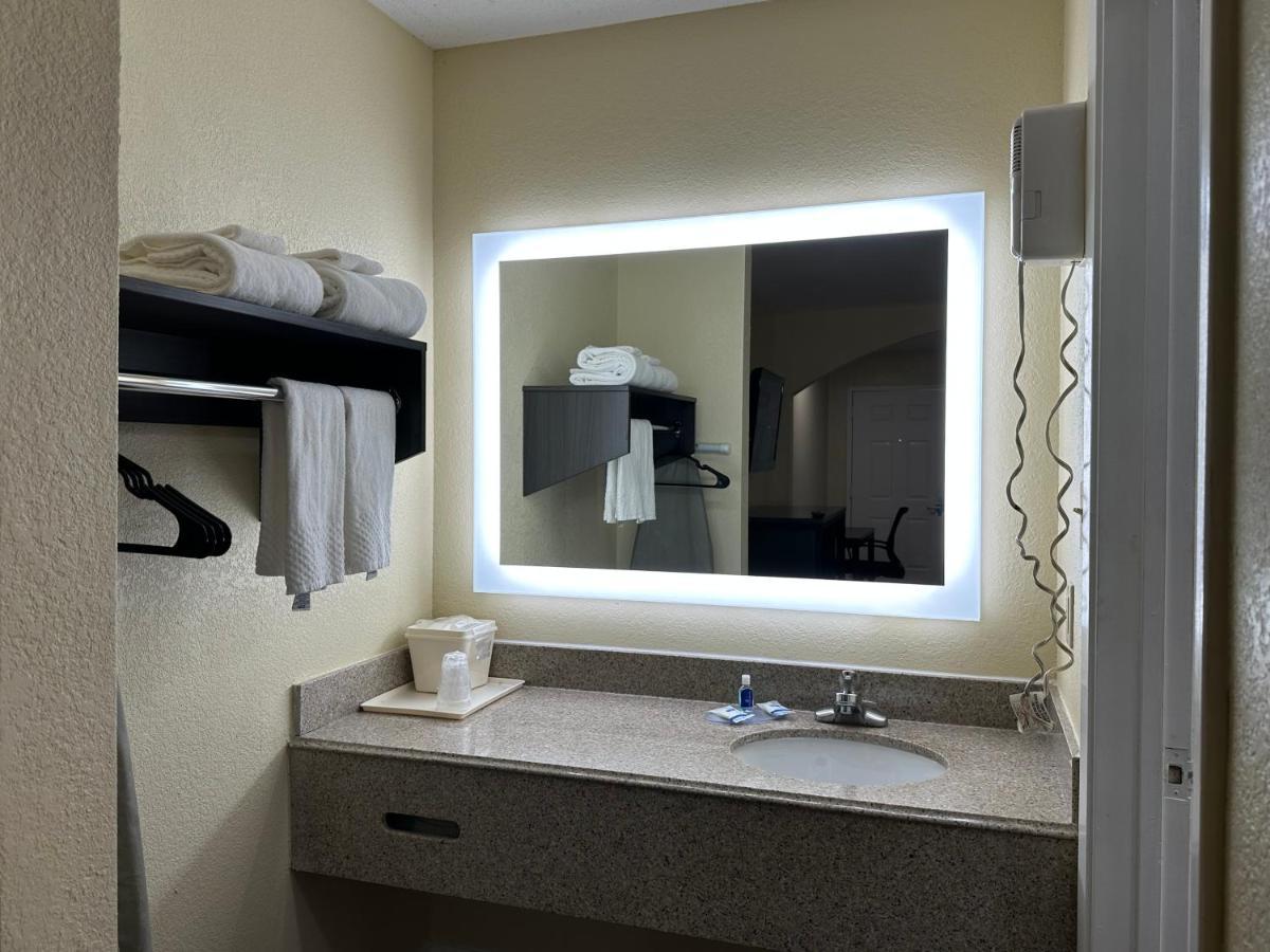 Rodeway Inn & Suites Hwy 290 Nw Houston Dış mekan fotoğraf