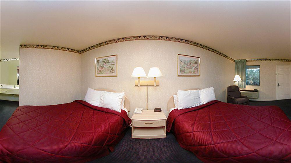 Rodeway Inn & Suites Hwy 290 Nw Houston Dış mekan fotoğraf